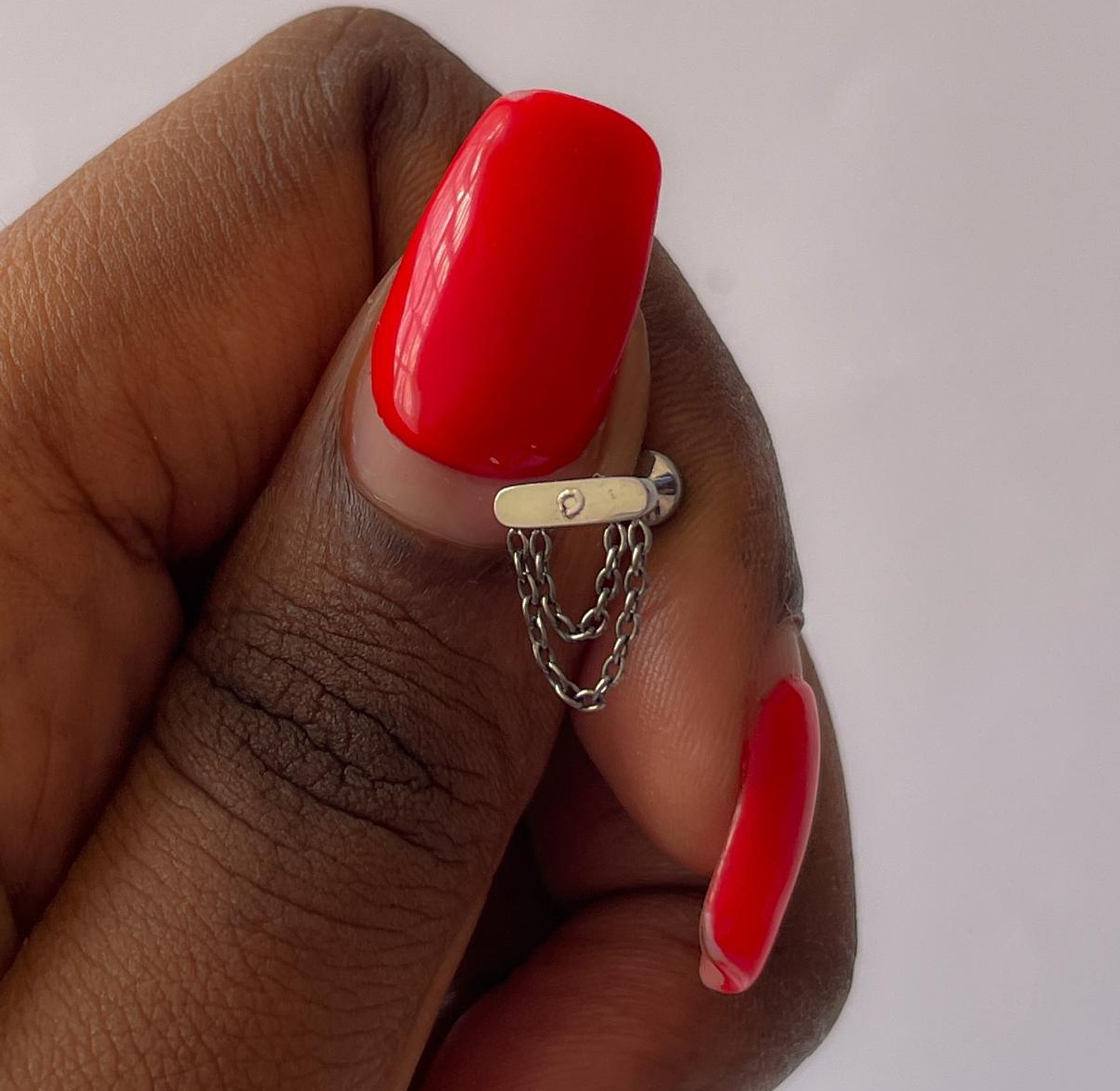 Golden Draped Chain Titanium Labret Stud image