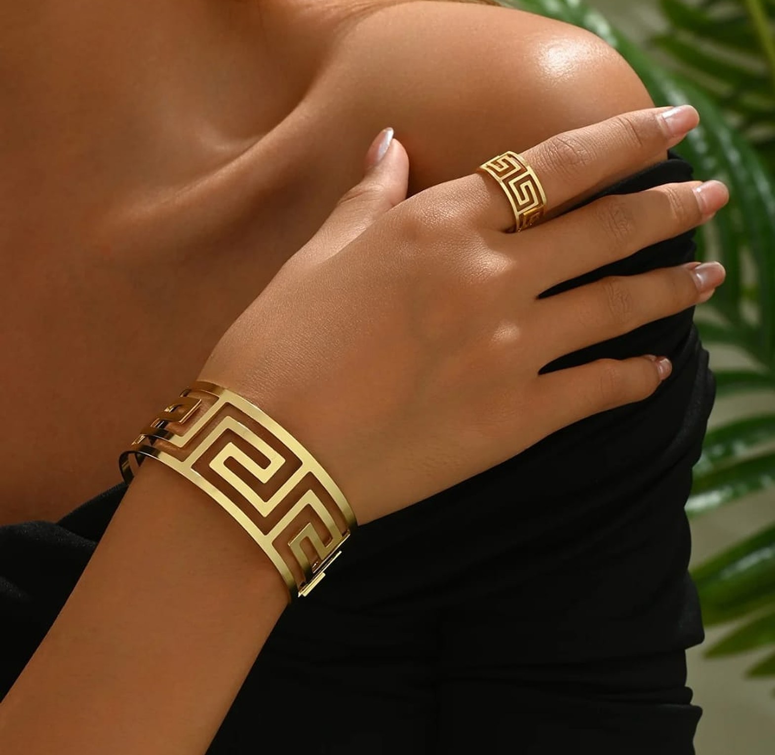 Zigzag bracelet and ring set image