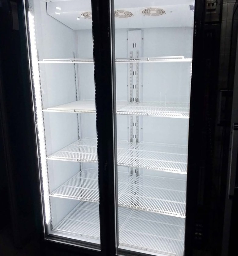 Display chiller double door 780 litres image