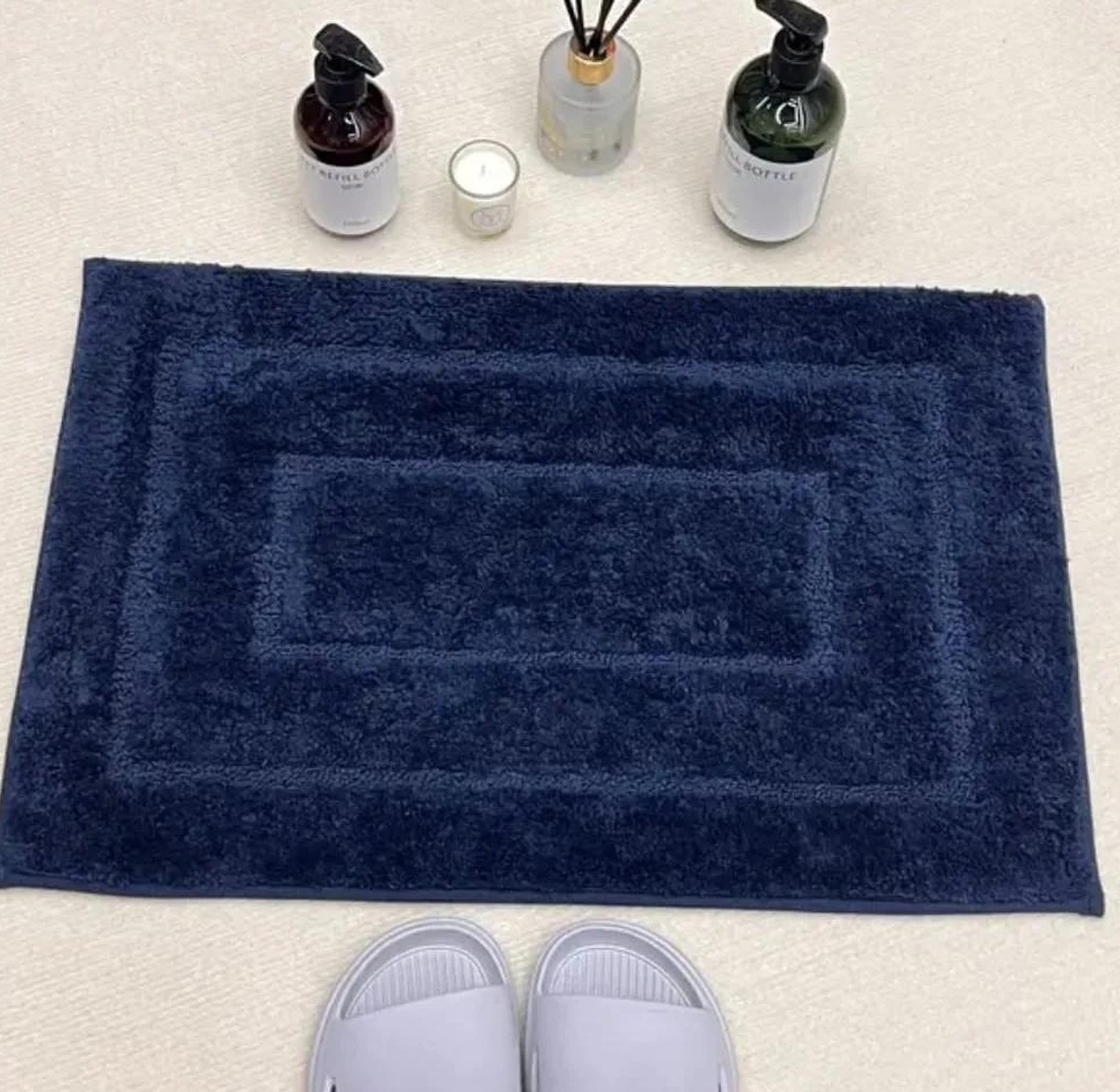 Absorbent bathroom mats image