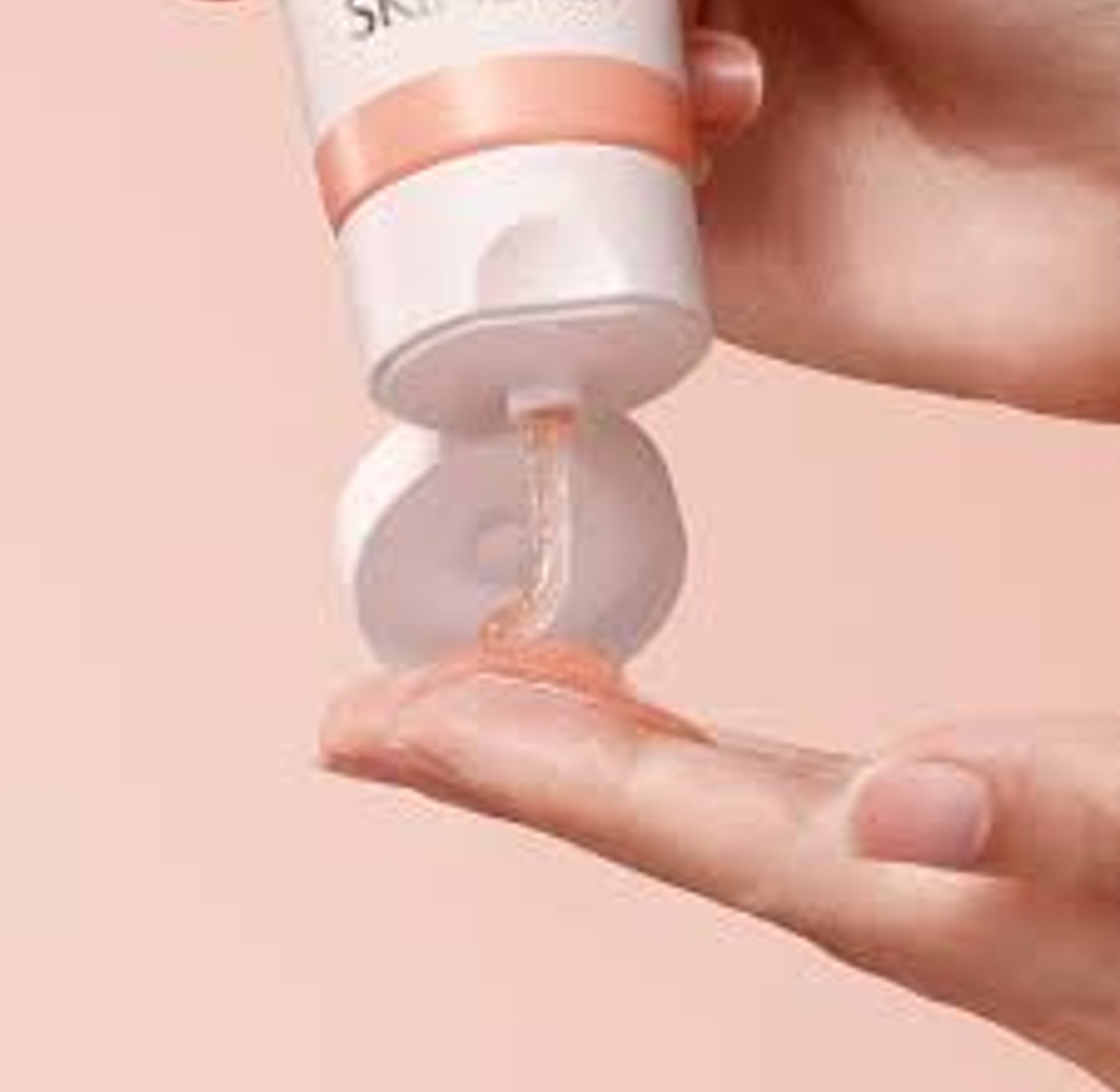 Skinever niacinamide skin brightening scrub cleanser image