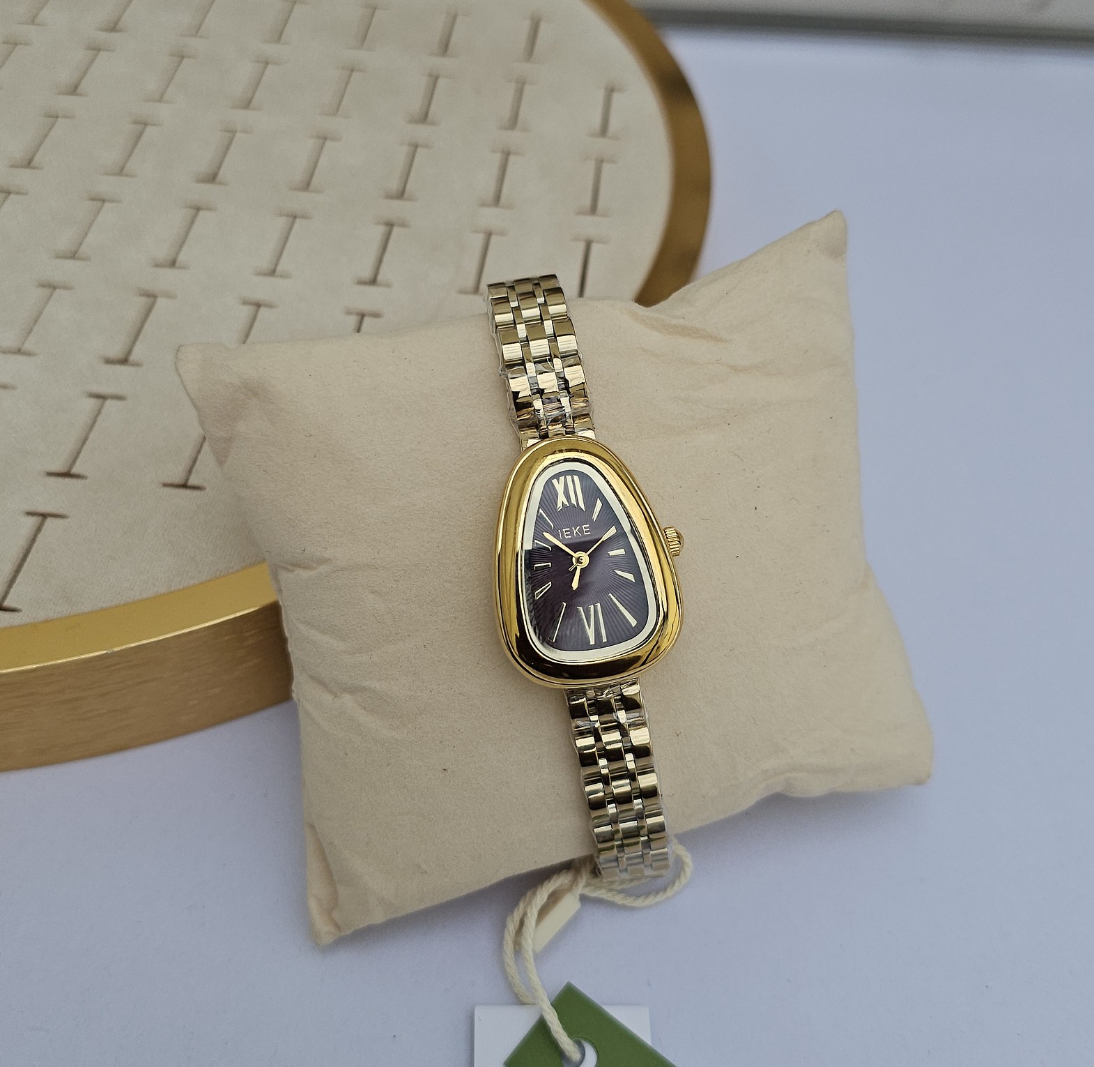 Serpentine vintage watches  image