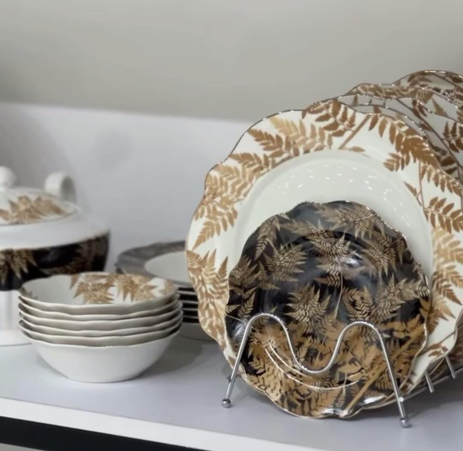 24-Piece Luxury Dining Set image