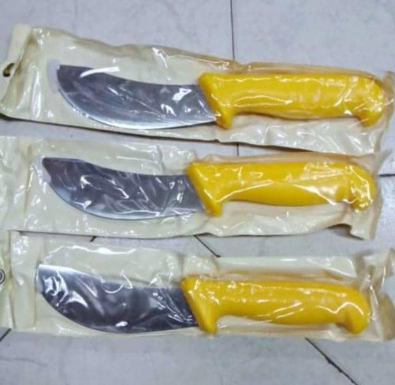 Skinning knives image