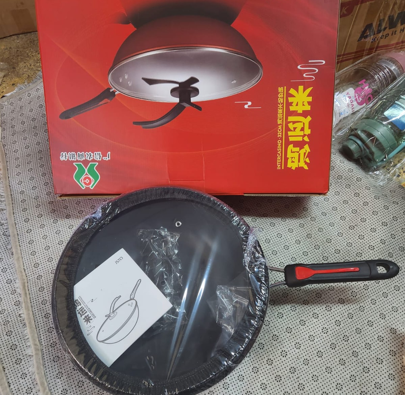 Wok Pan. Non-Stick Wok Deep Frying Pan With Glass Lid Cover. image