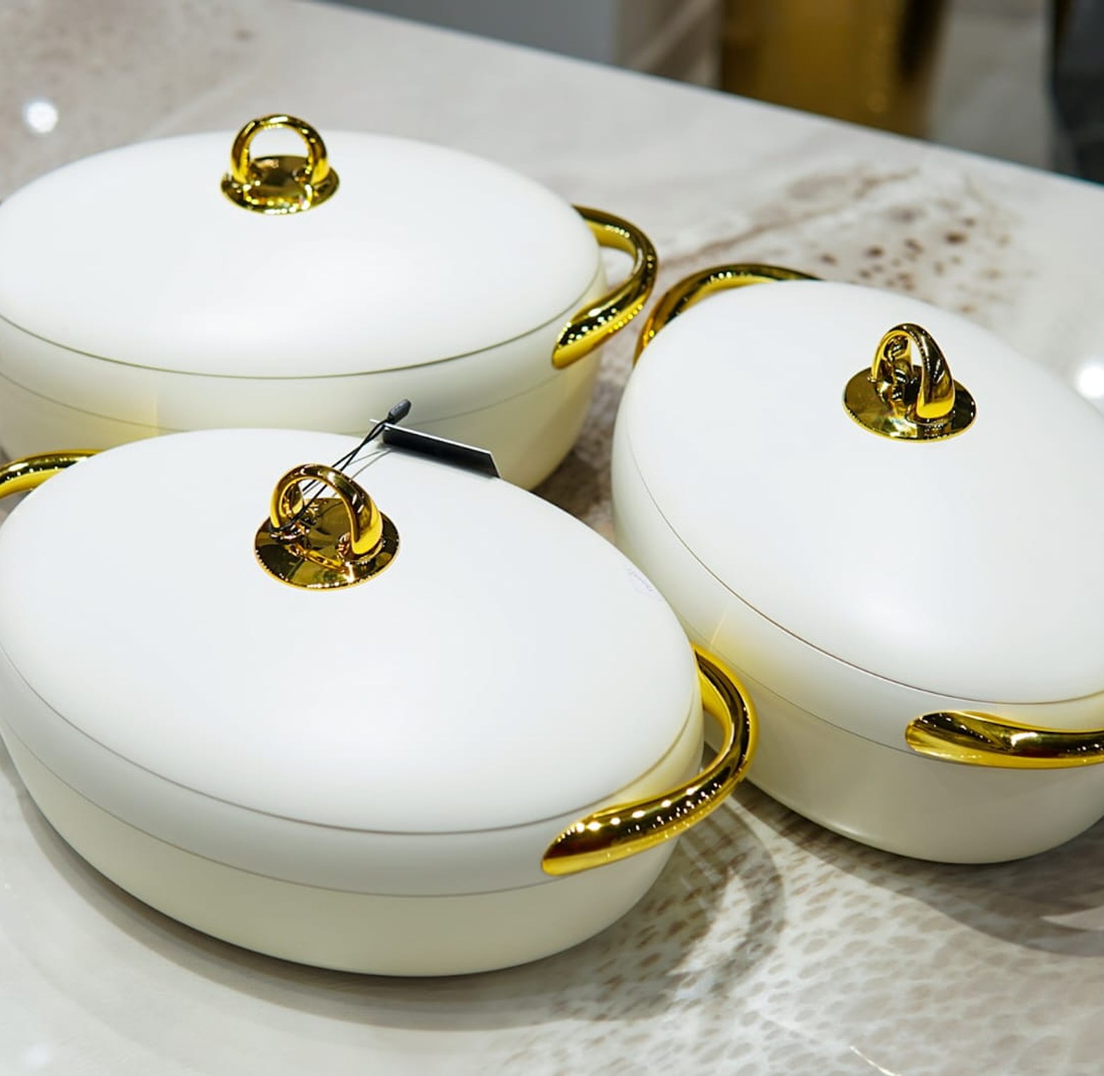 LUXURIOUS insulated hotpots set OVAL  image