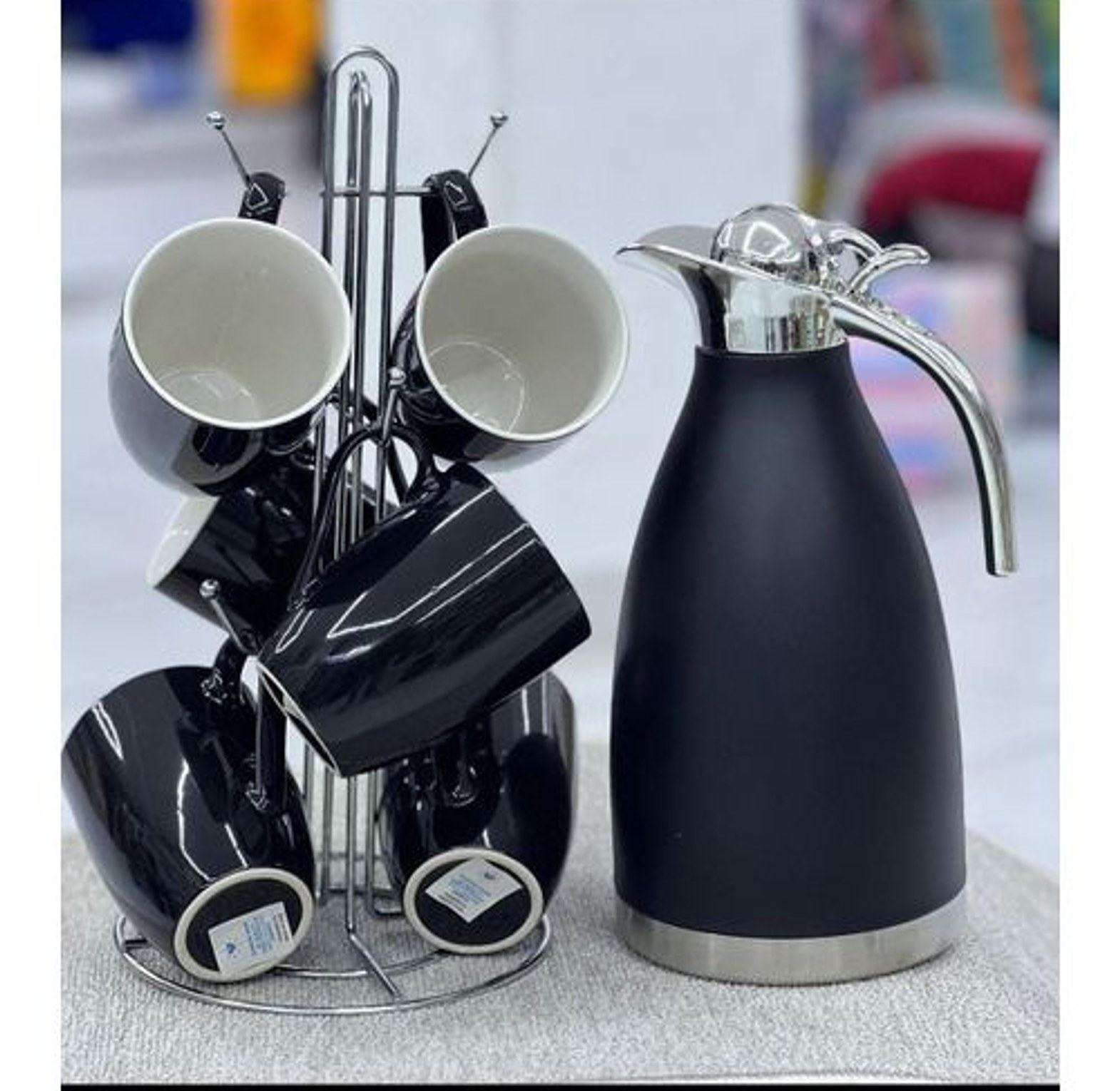 Vacuum Flask 2litres  Comes With Free 6PCS  Cups image