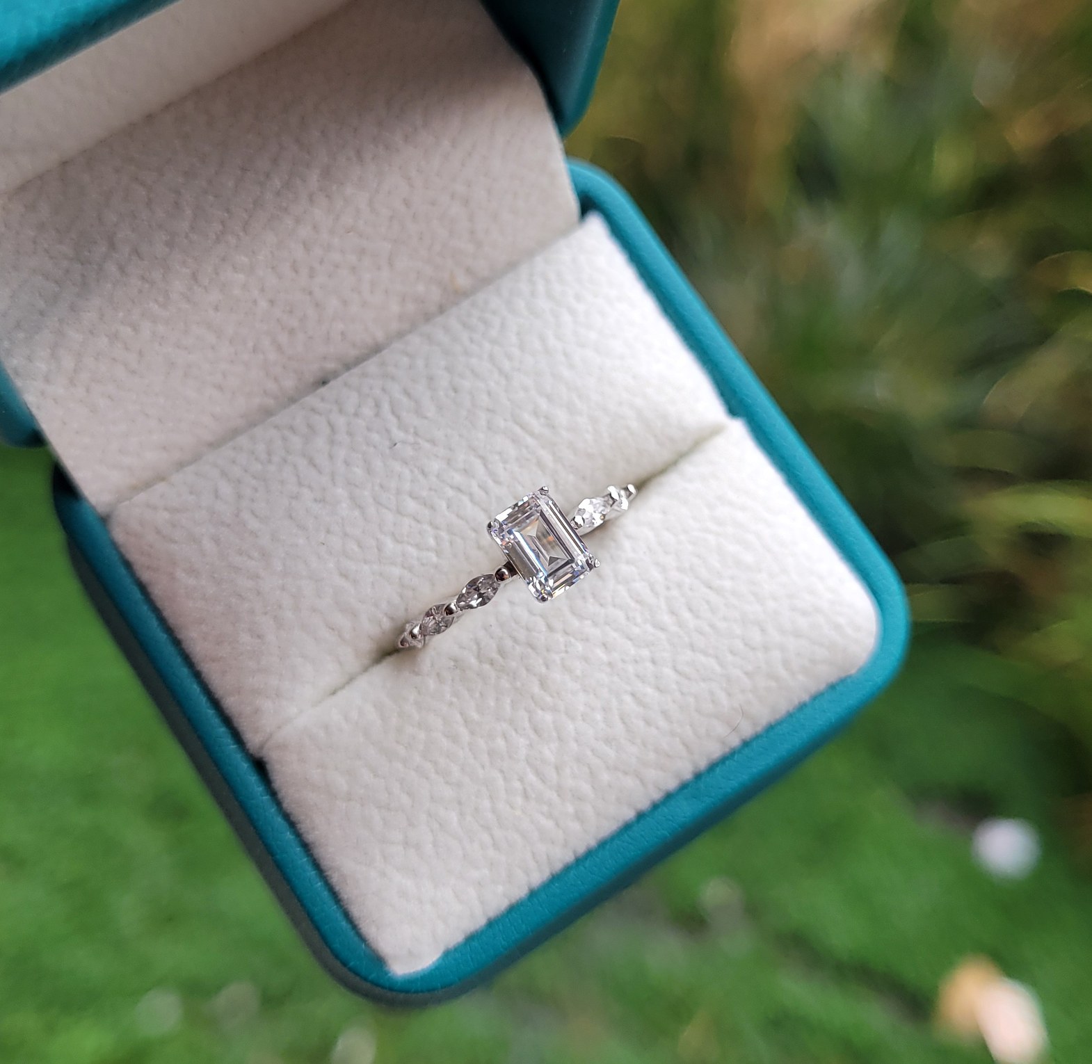 Promise ring image