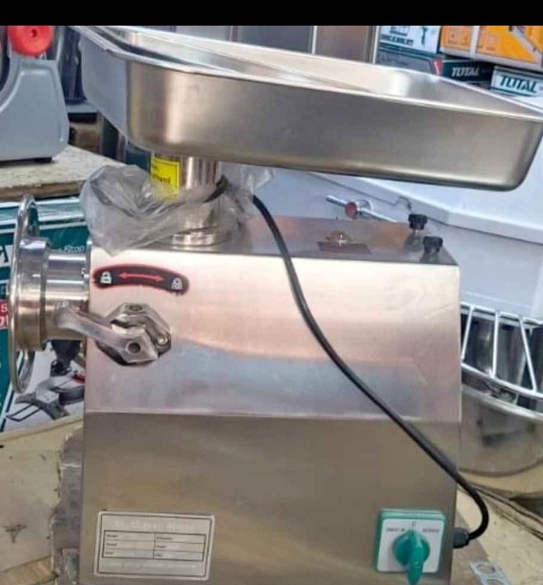 Electric meat mincer m22 with reverse gear image
