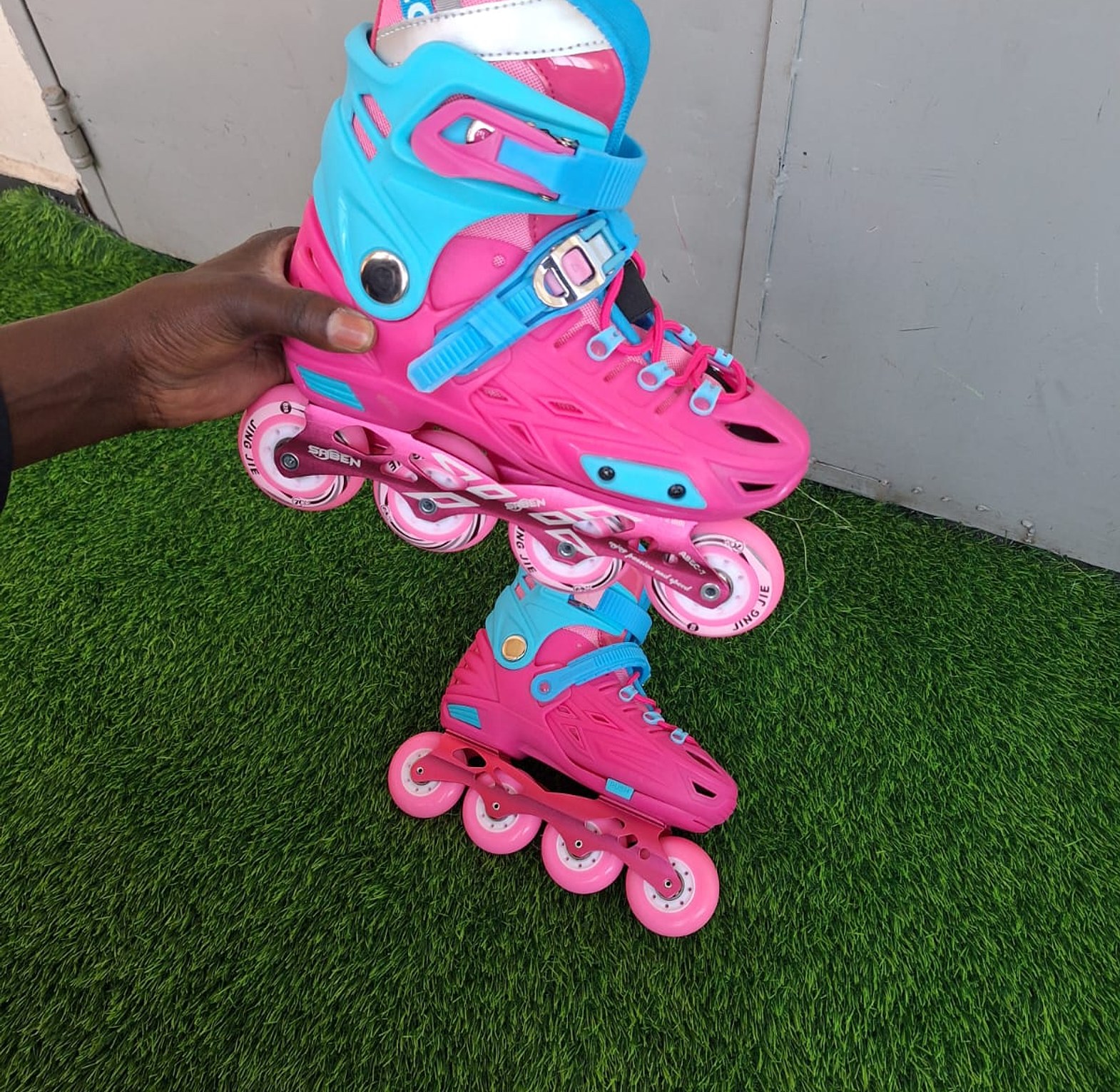 Professional Roller Skate Shoes Hard boots Size 31 to 40 image