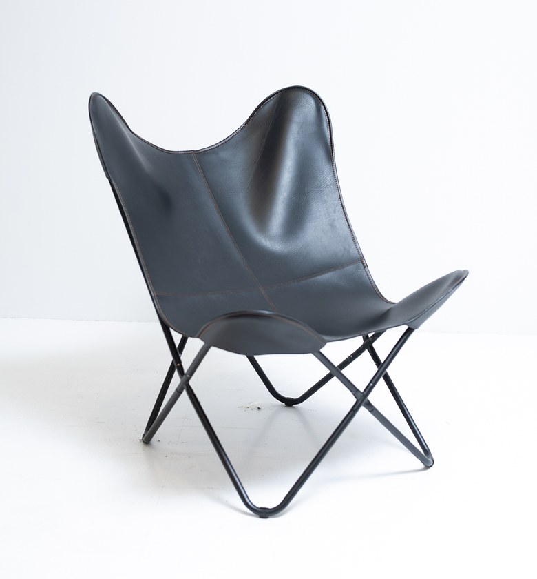 PANAMA THE BLACK ARMCHAIR image