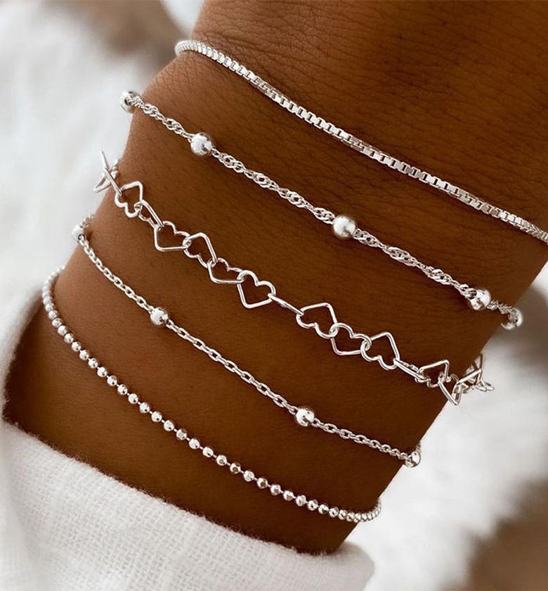 Bracelets 