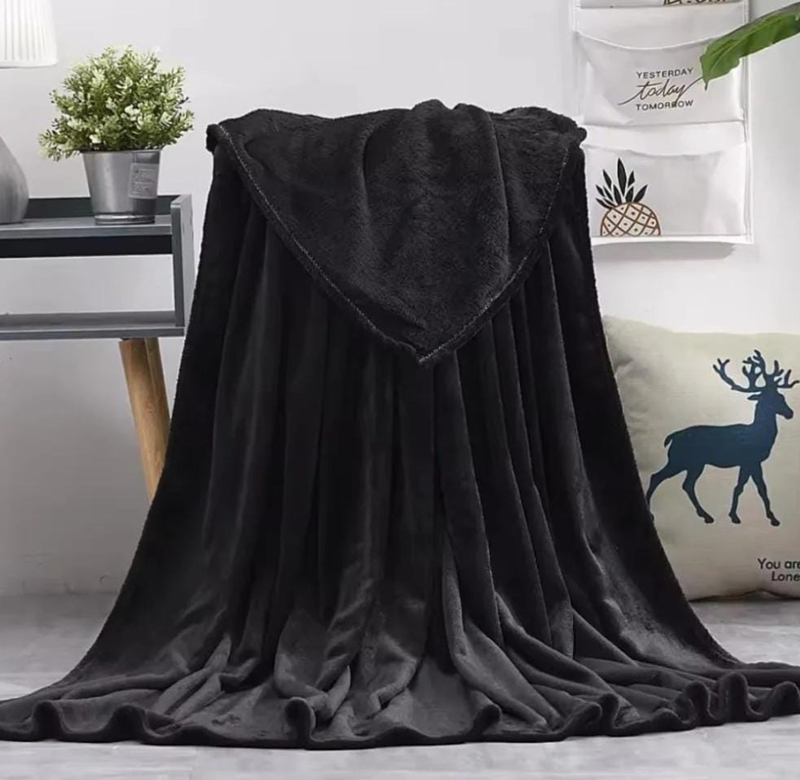 Velvet fleece throw blankets Size 5*6 image