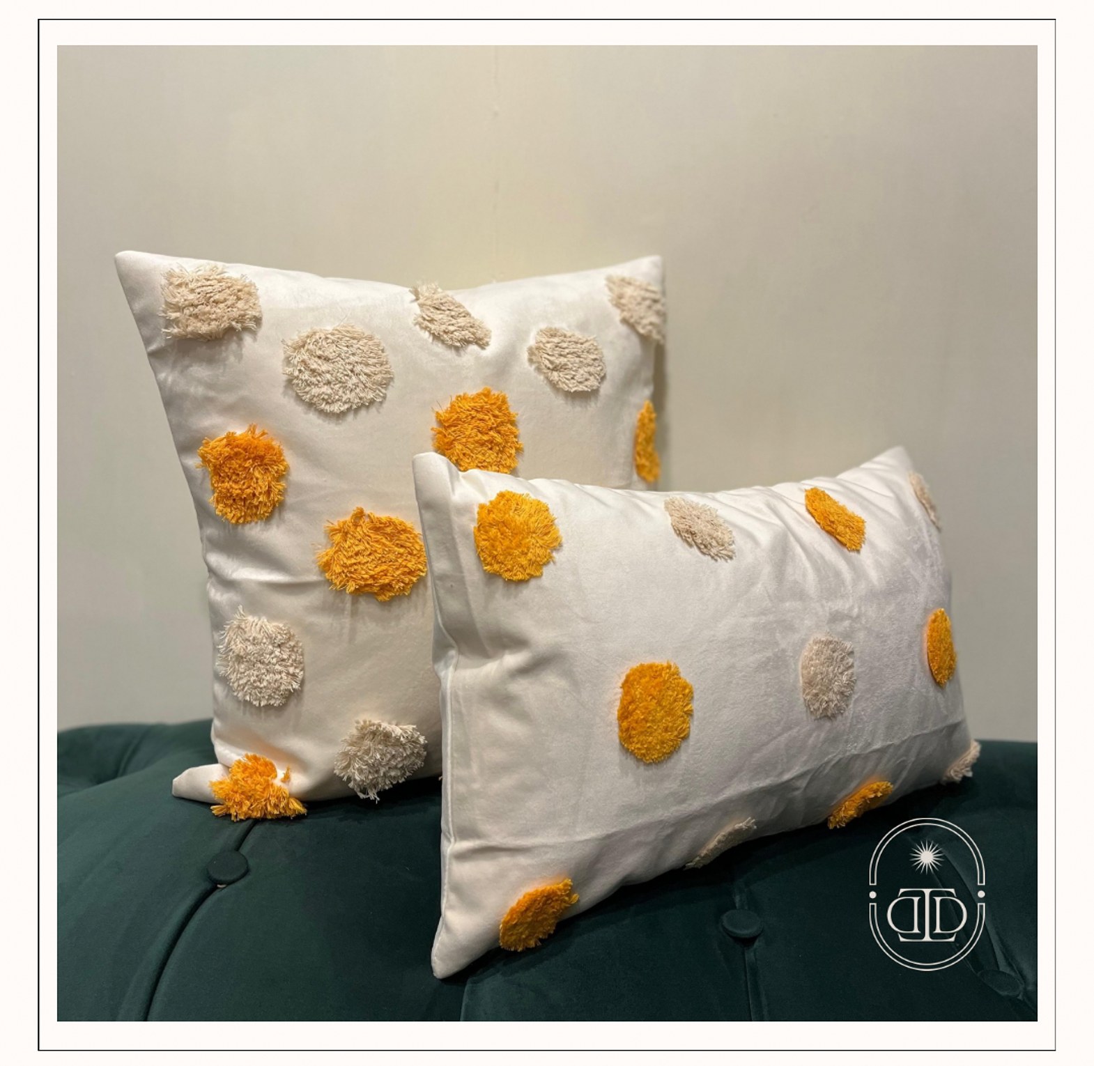 Off white velvet cushion cover with woven pattern (30 * 50 cm) image