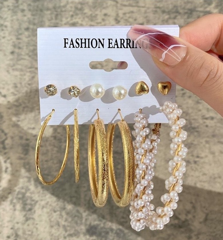 Medium Gold hoop set image