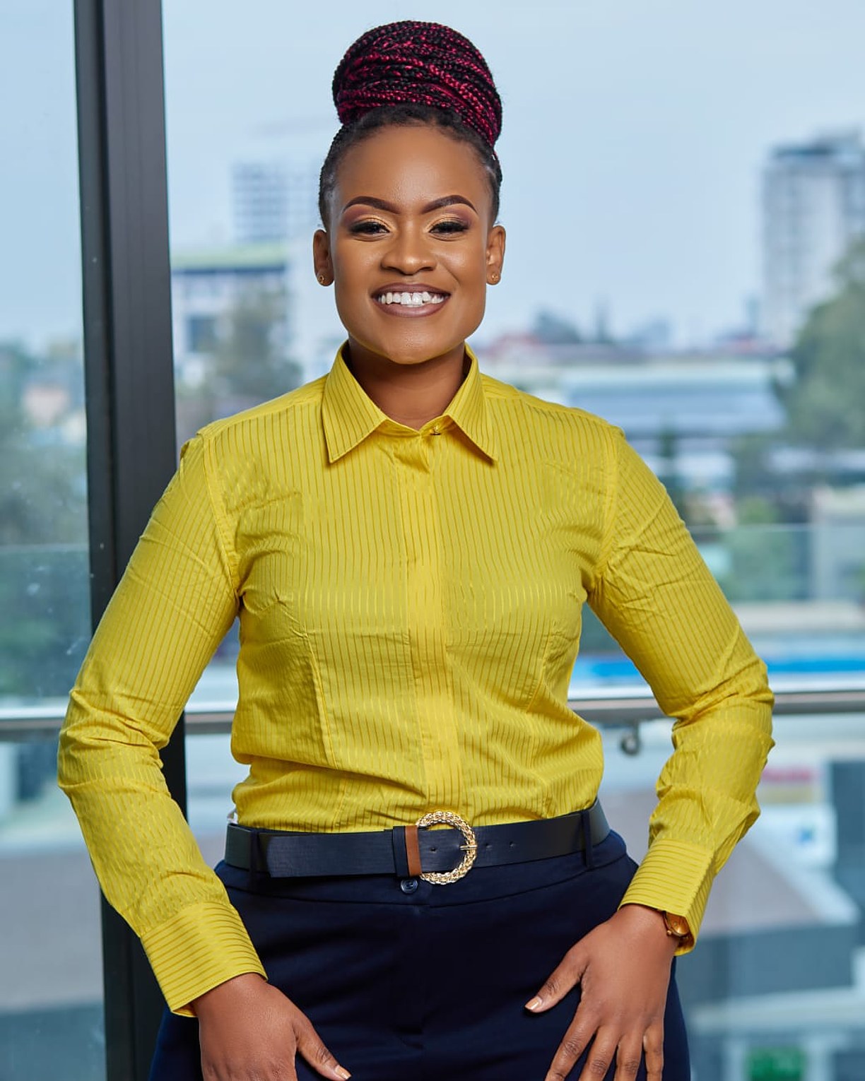 Elegant Yellow Women’s Cotton Shirt image