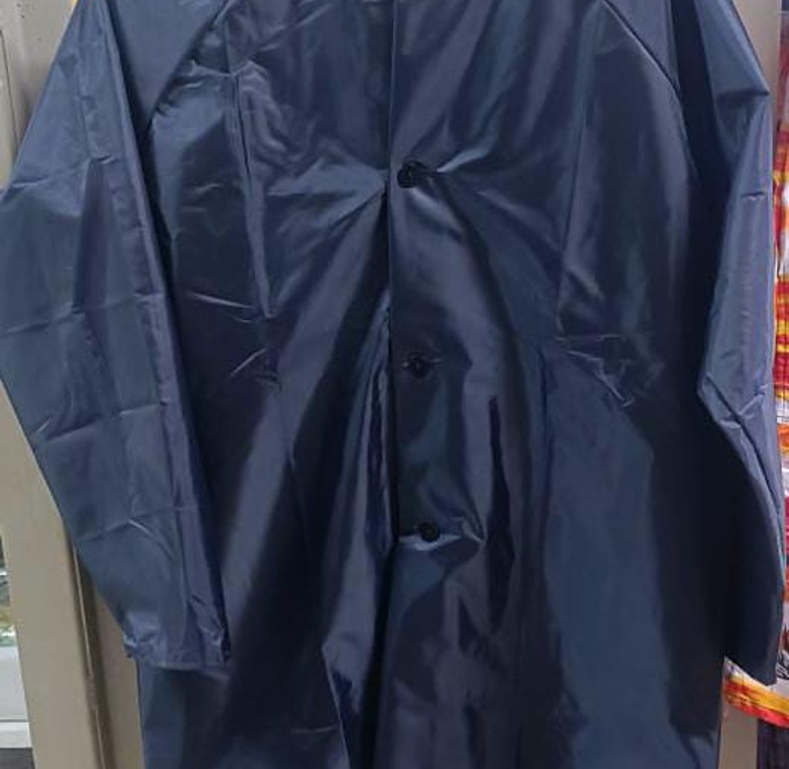 Unisex Adult Button-Down Raincoat image