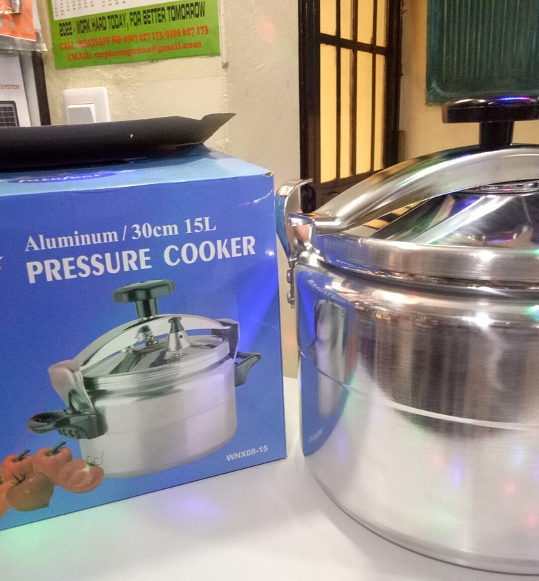 15L pressure cooker image