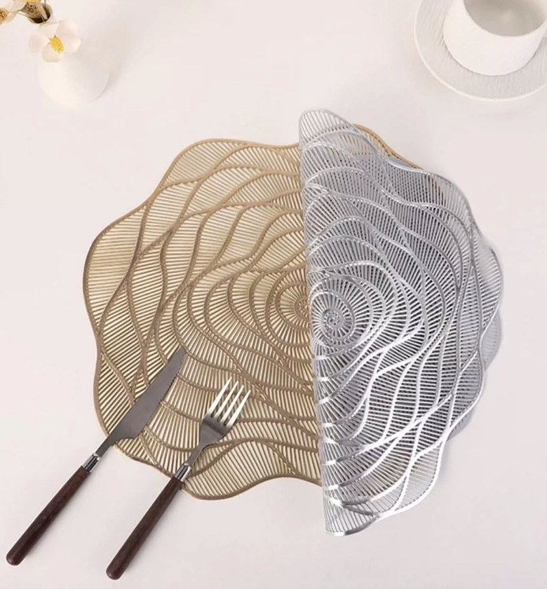 Rose Design Dining mats image