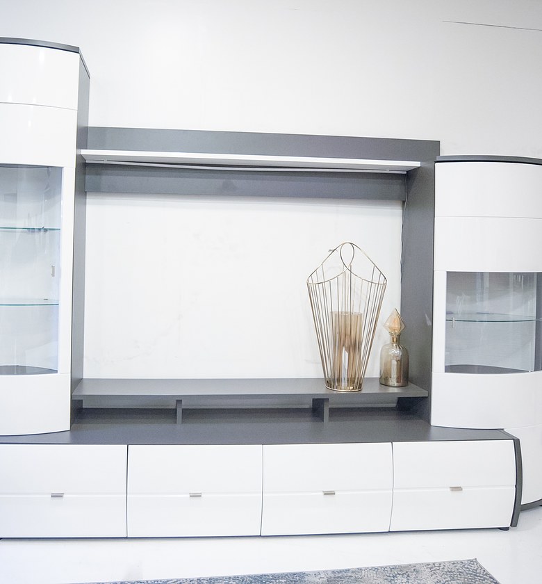 WALL UNIT INCLUDED 1 TV S image