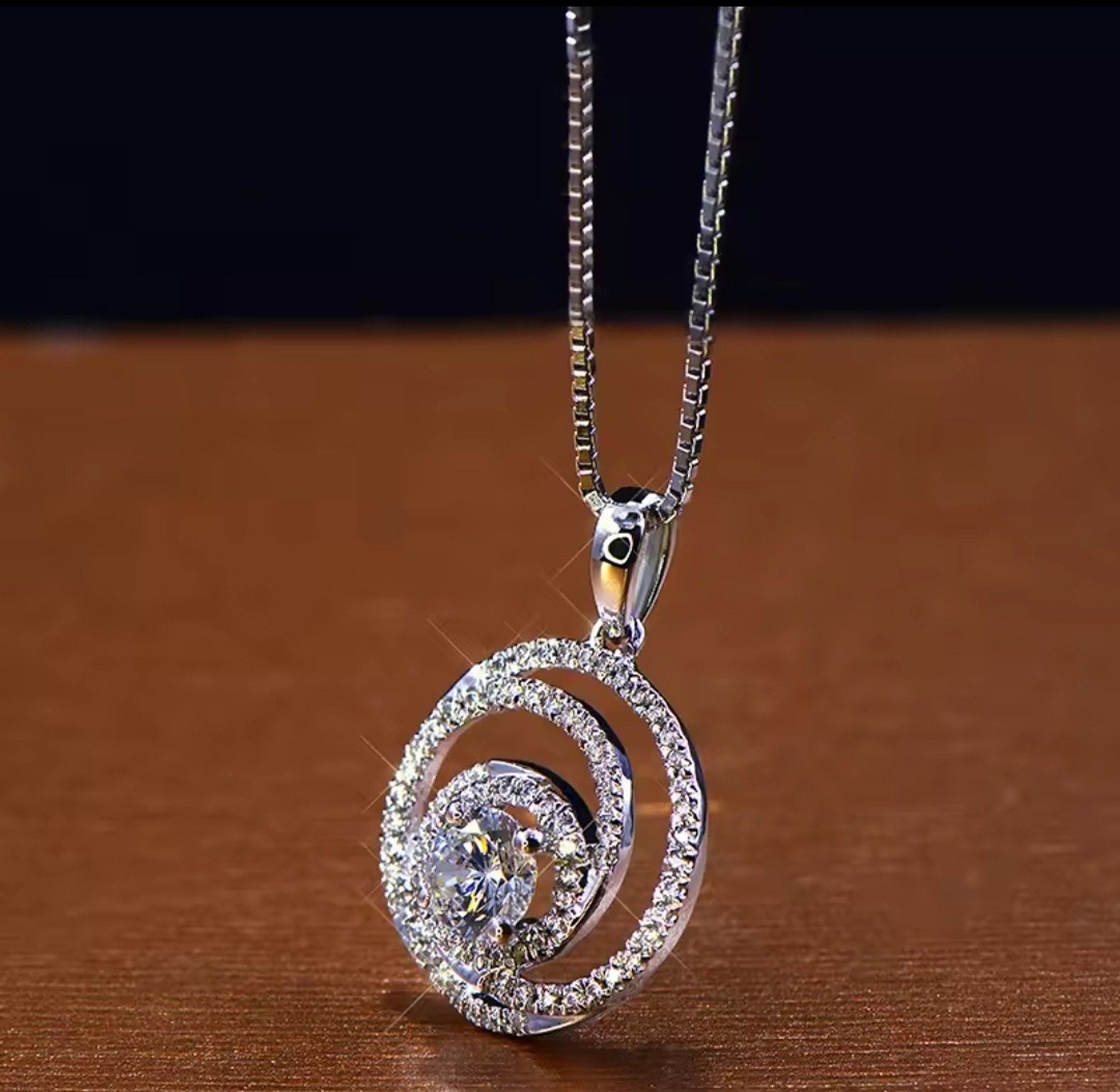 Luxury circular zirconia necklace  image