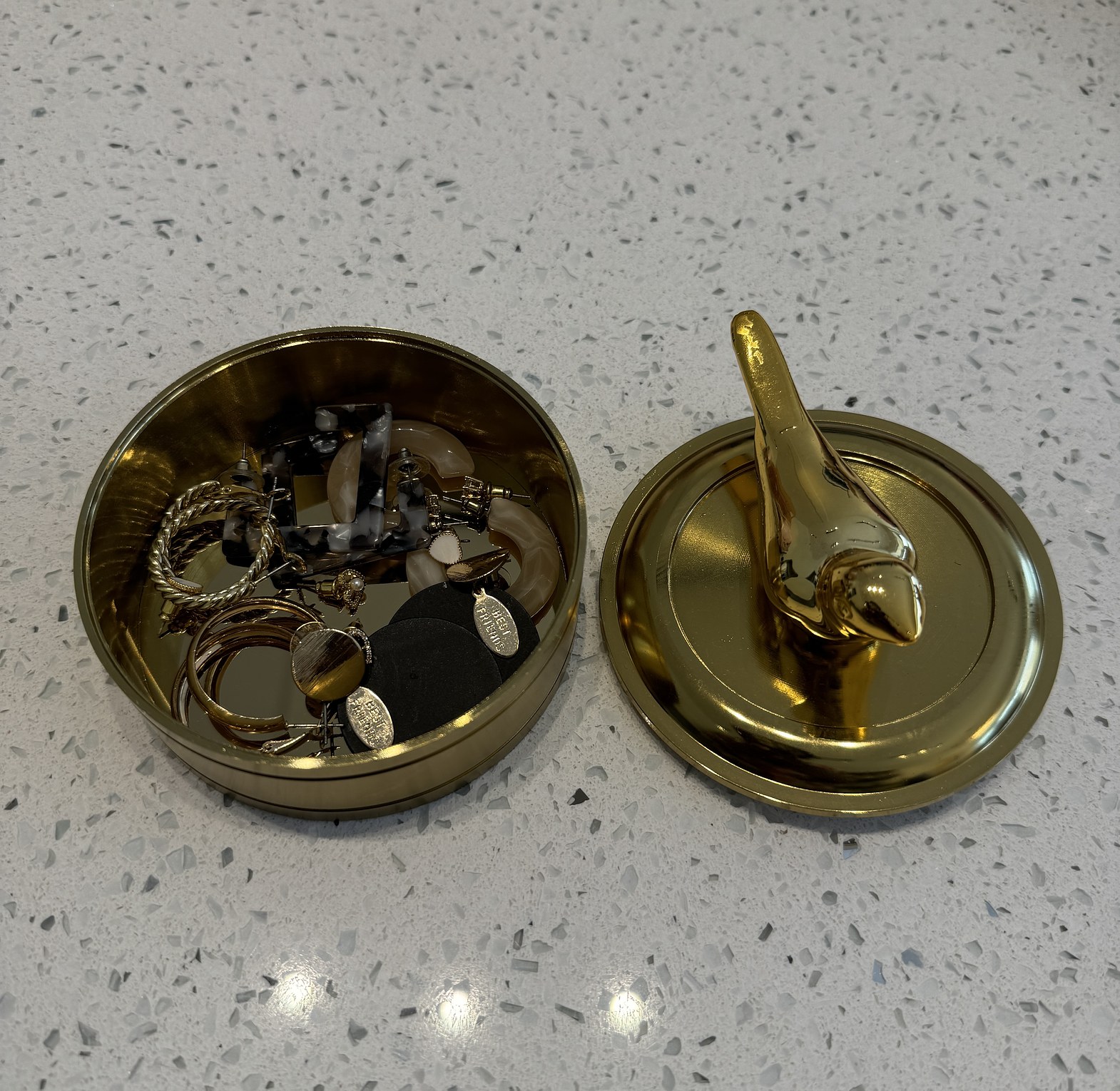 Gold bird jewellery box image
