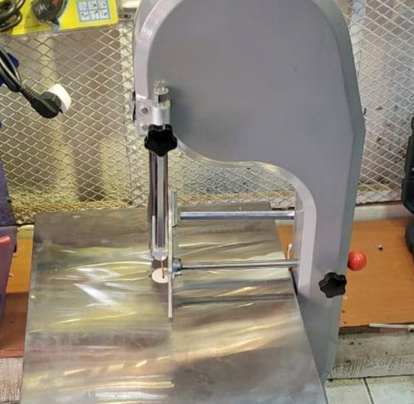 Bone cutter bone saw image