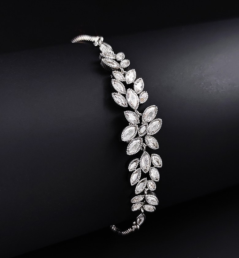 Adjustable luxury bracelets image