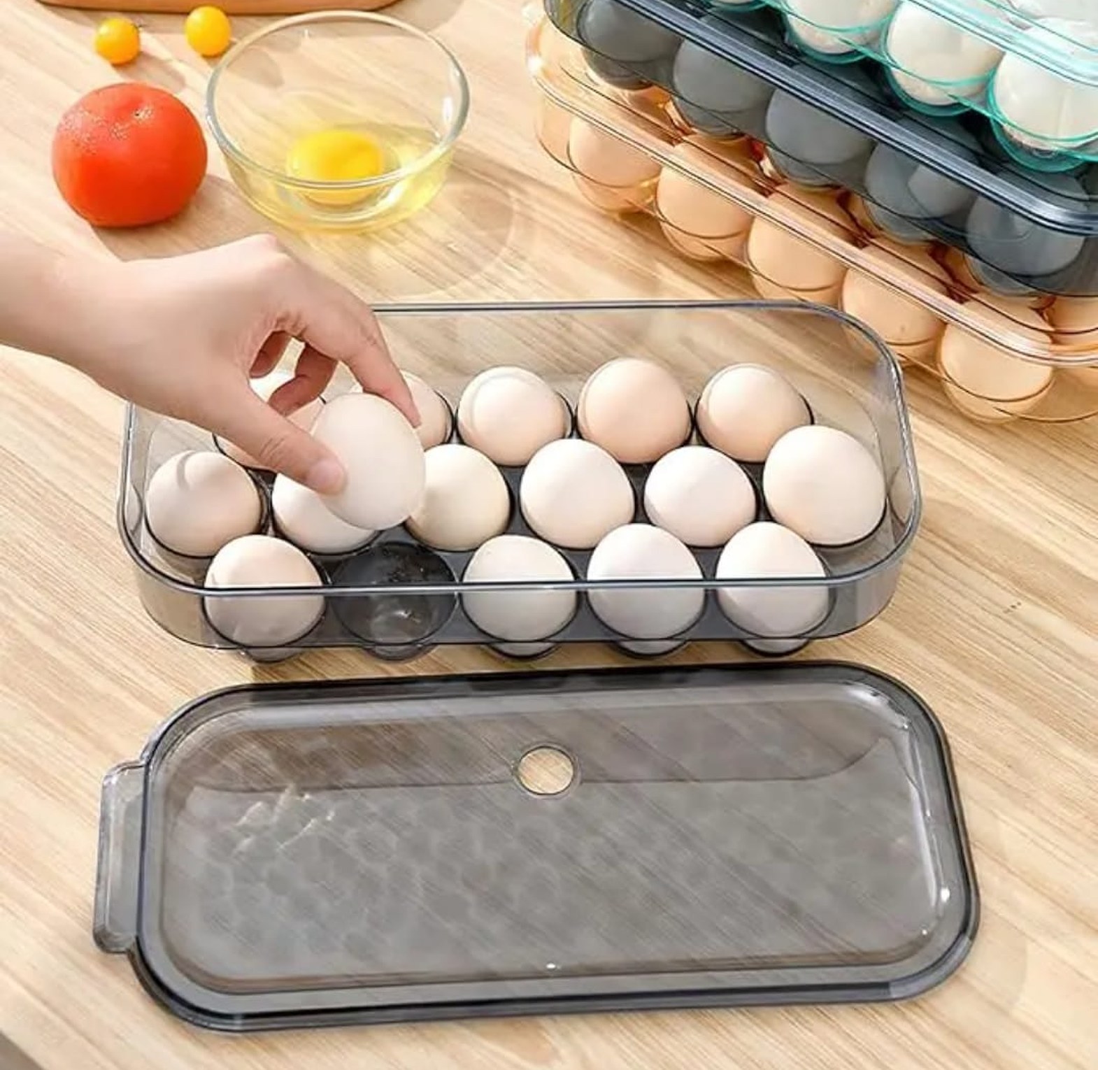 16-Slot Stackable Transparent Egg Storage Box with Protective Lid image