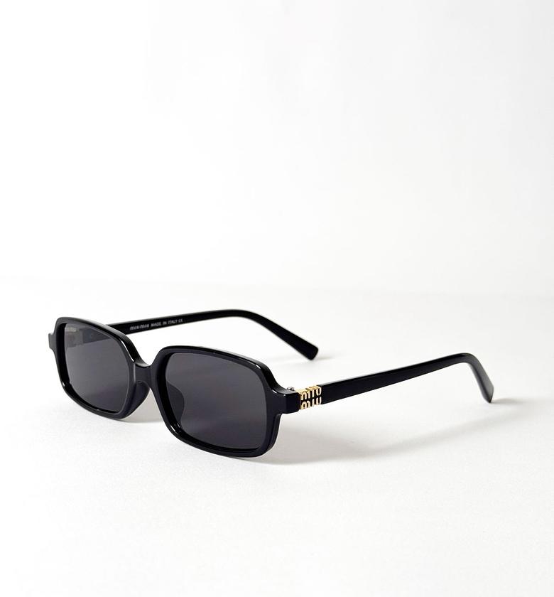 MM Black image