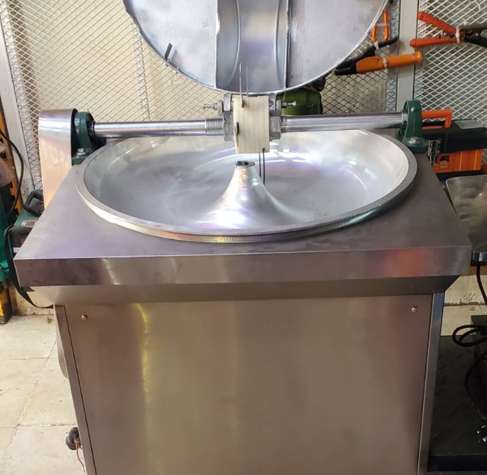 Commercial vegetable cutter image