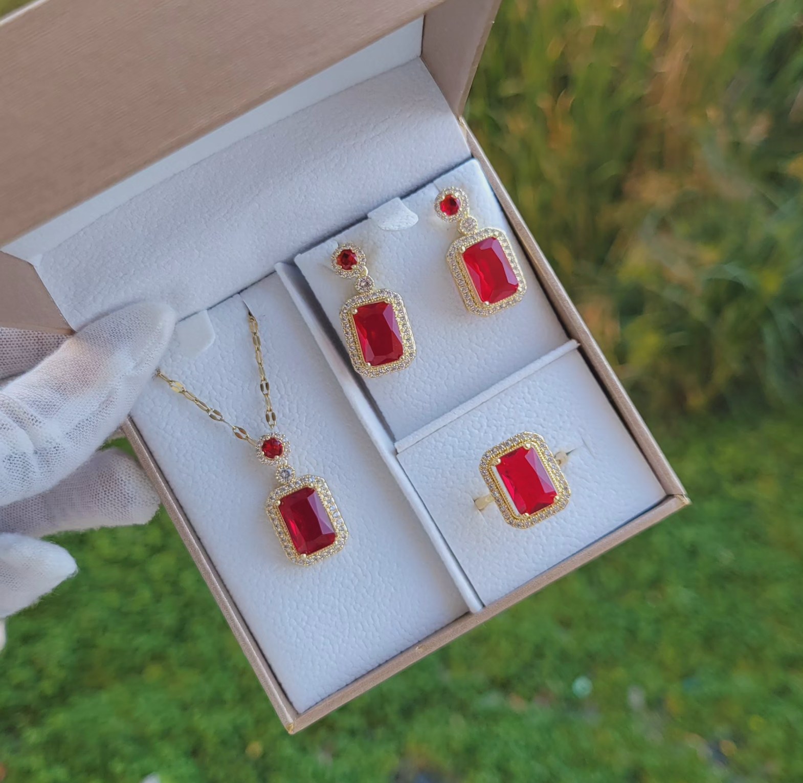 Madea crystal sets image