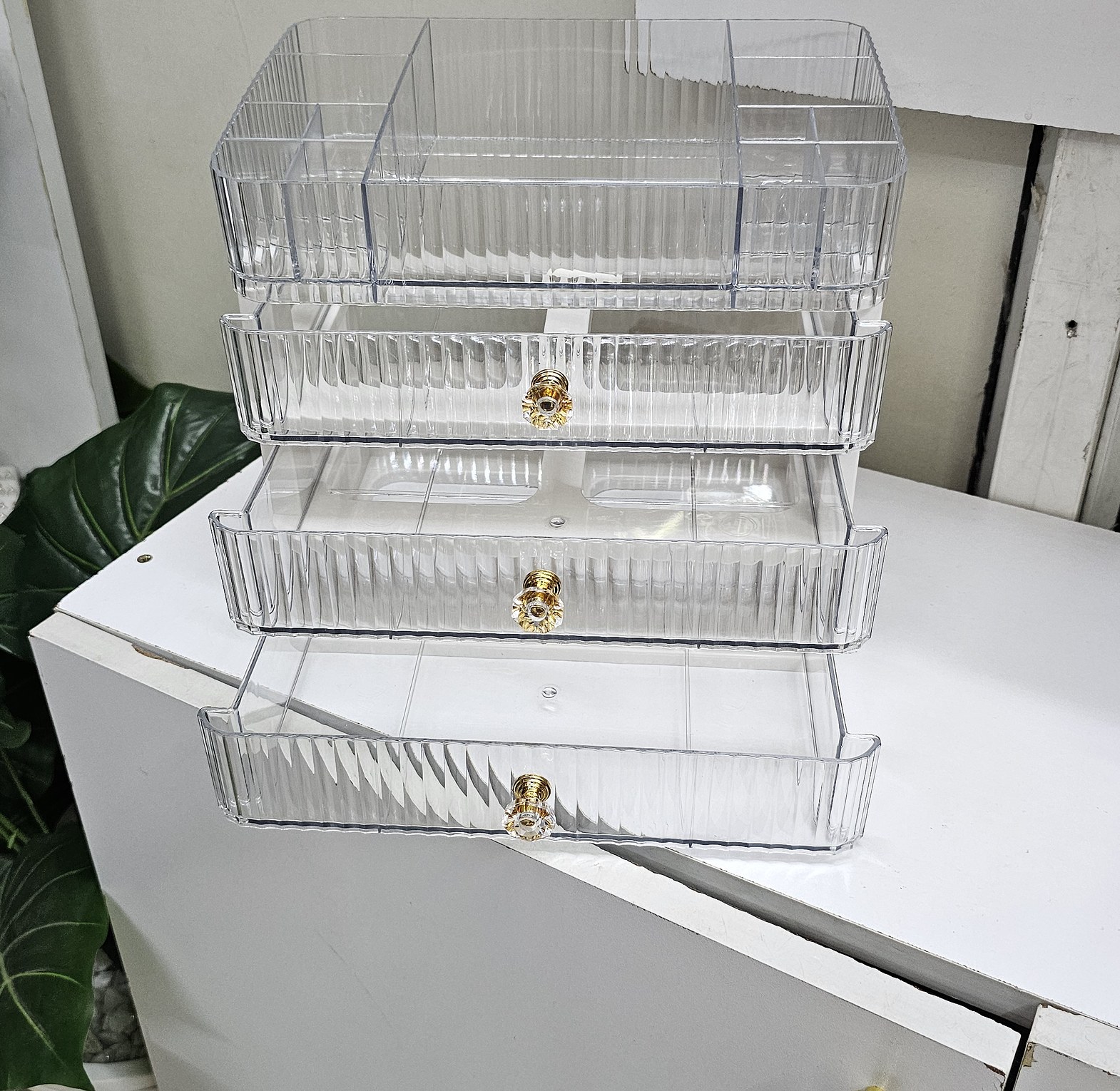 Make up organizer  image