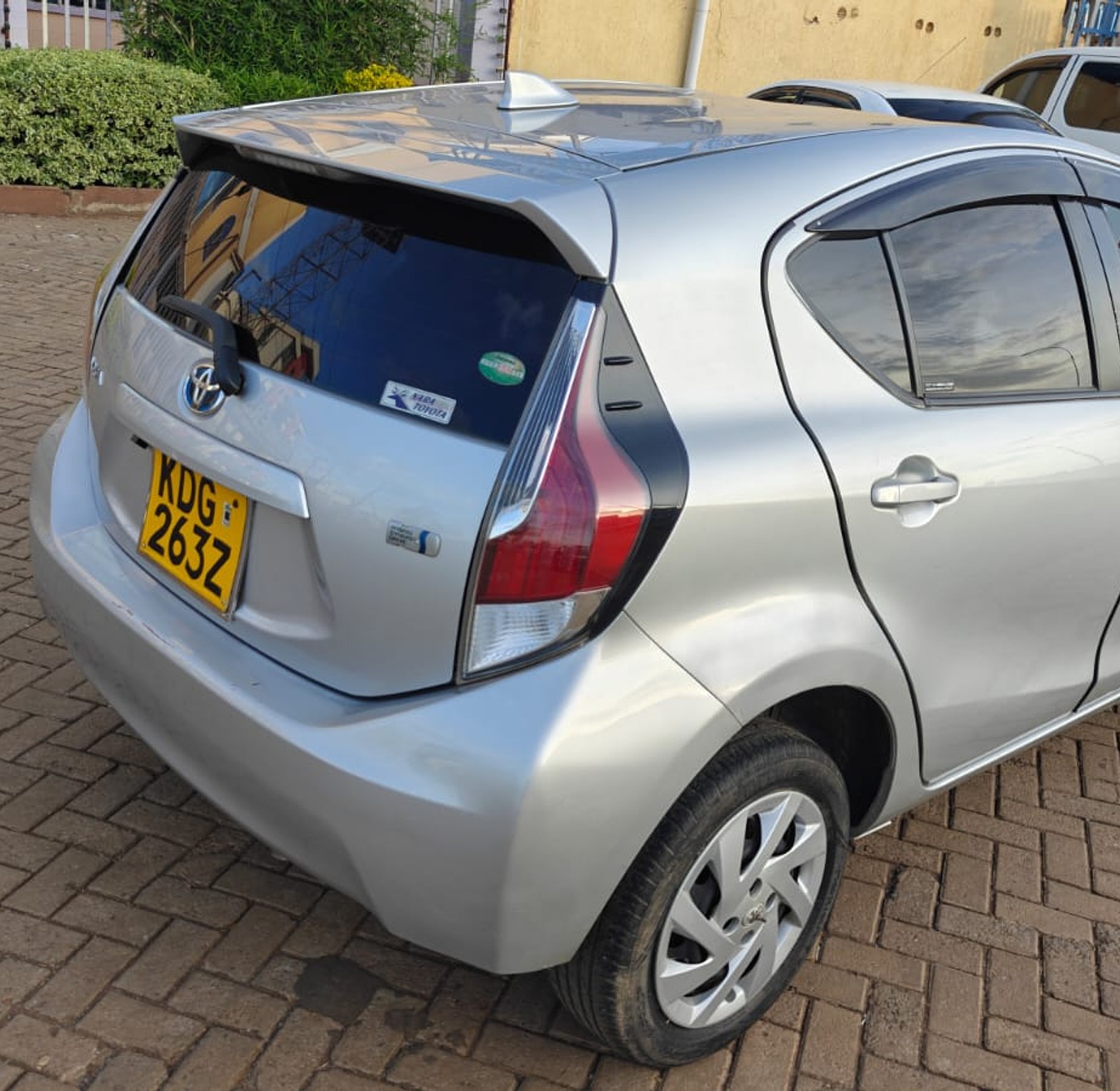 Toyota Aqua Hybrid KDG, YOM 2015 Model, Automatic, Rating 1500cc image