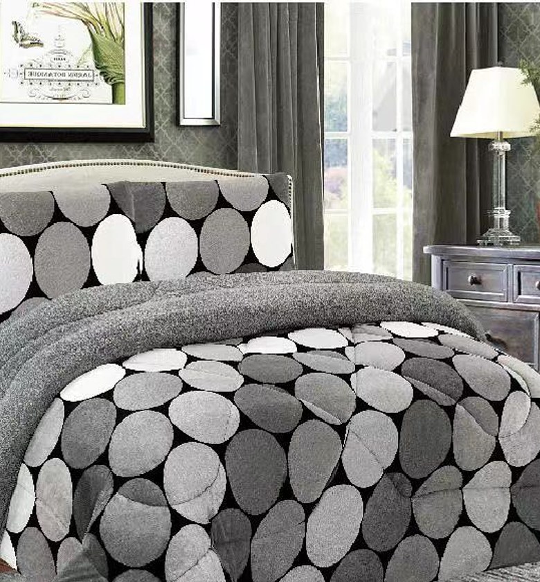Duvet. 1 PC 5*6 Soft Velvet Woolen Duvet- Best Quality image