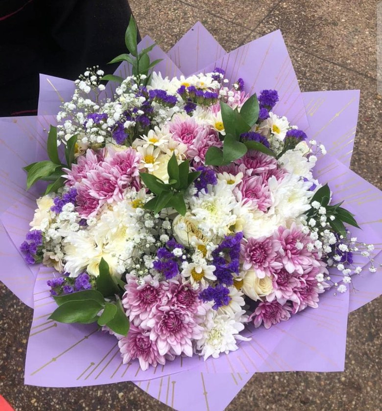 Chrysanthemum & rose flowers loveliness bouquet  image