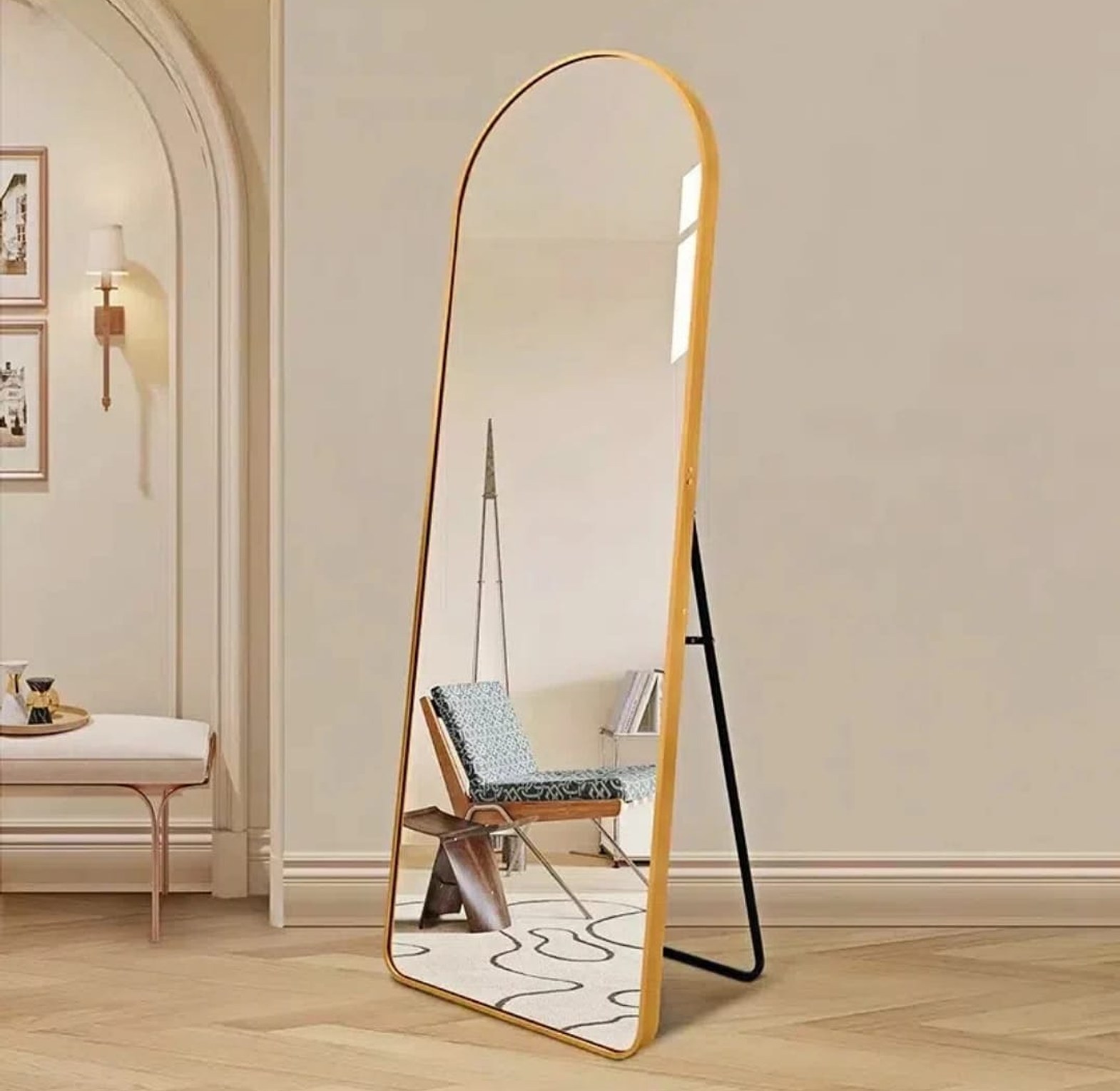 Full body mirror image