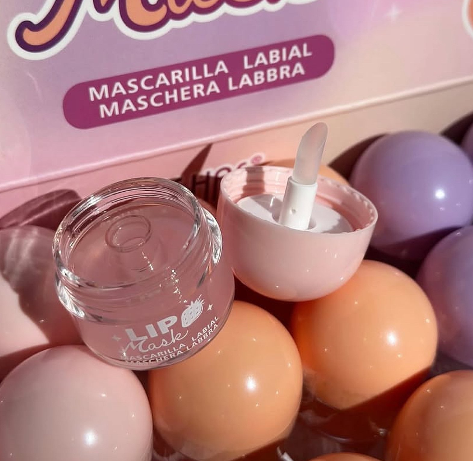 Lip mask  image