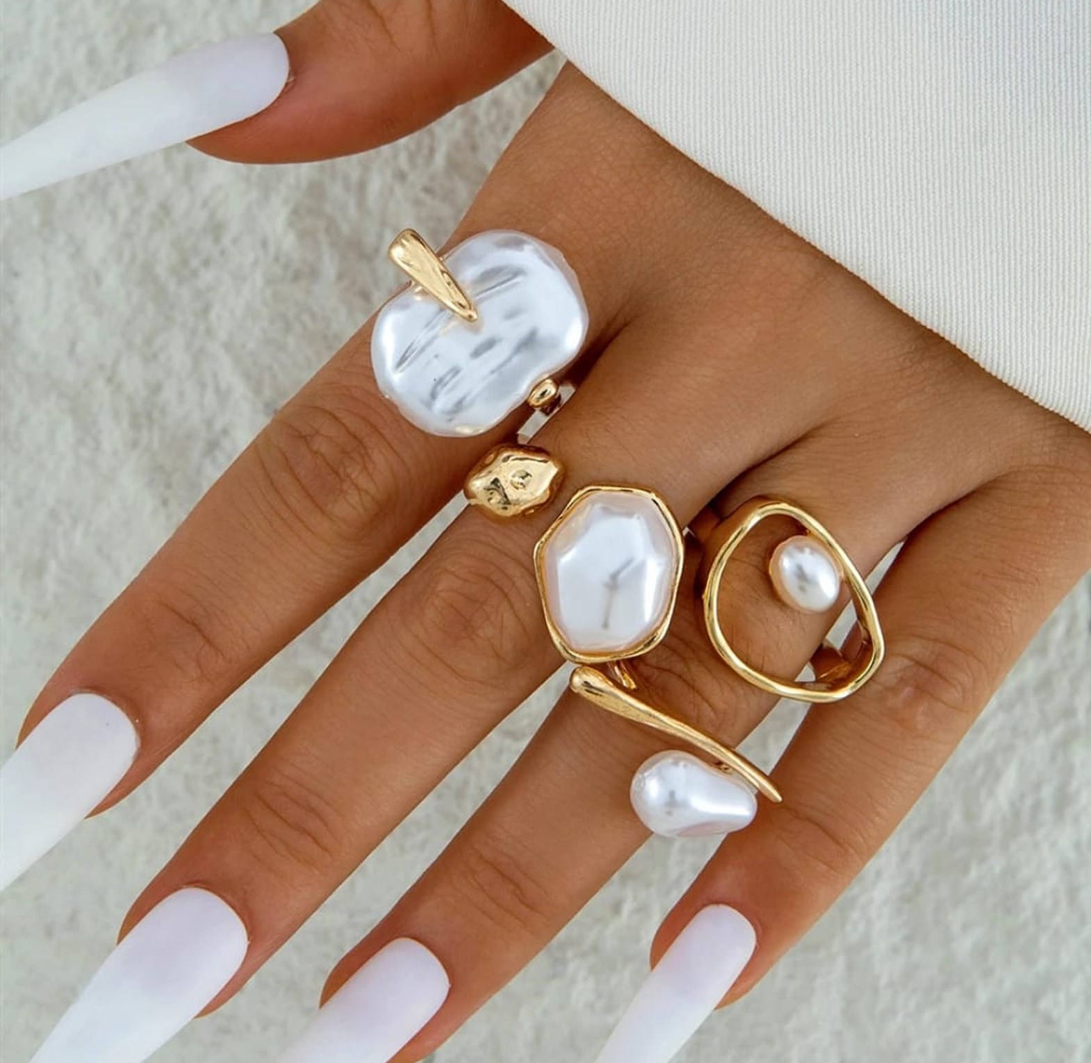 4 pearl ringset  image