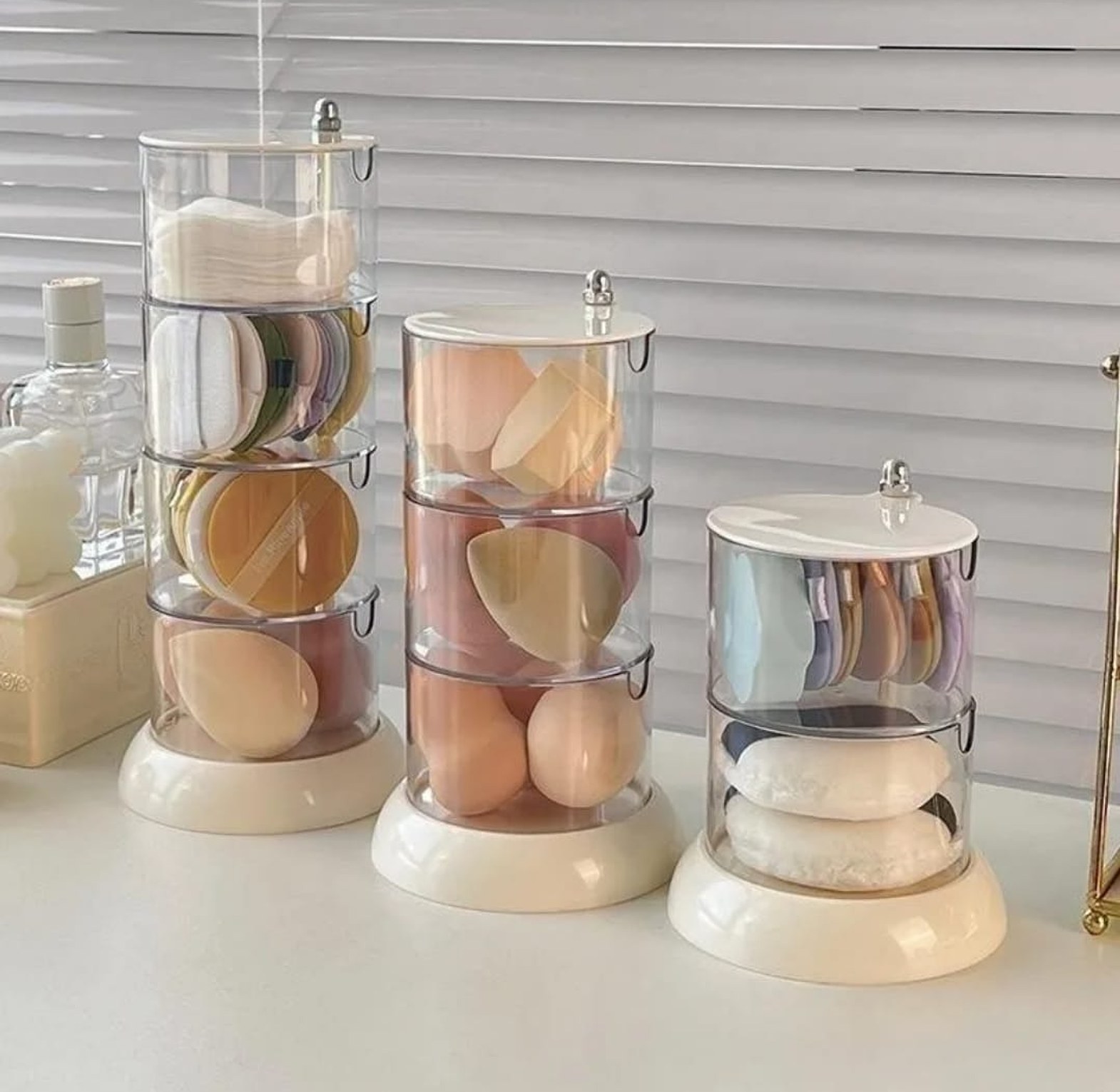 360° Rotary Cosmetics Storage Box image
