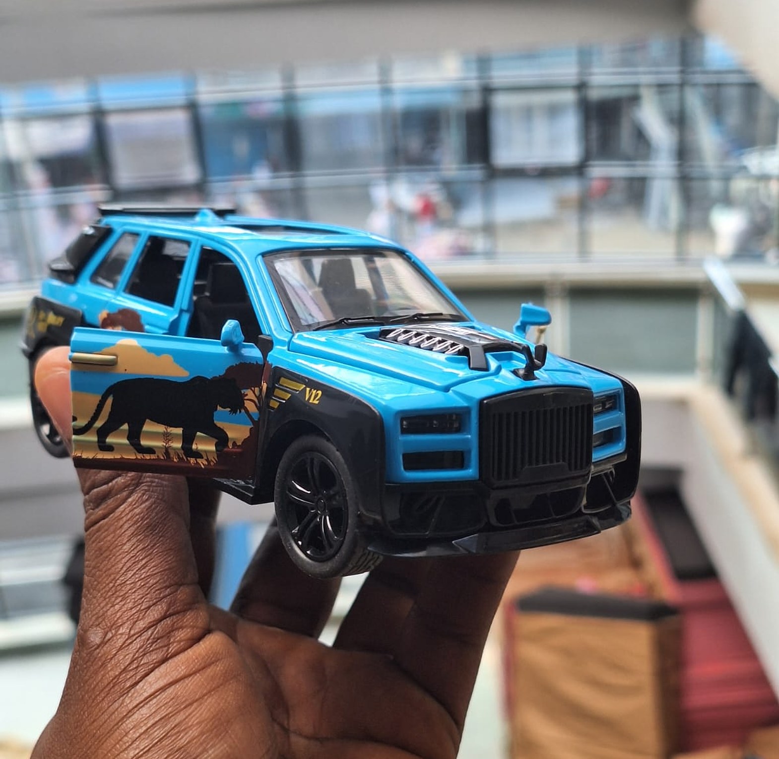 1:24 Die-Cast Off-Road SUV Model Car – Blue Metal Toy Vehicle with Opening Doors, Pull-Back Action, Lights & Sound image