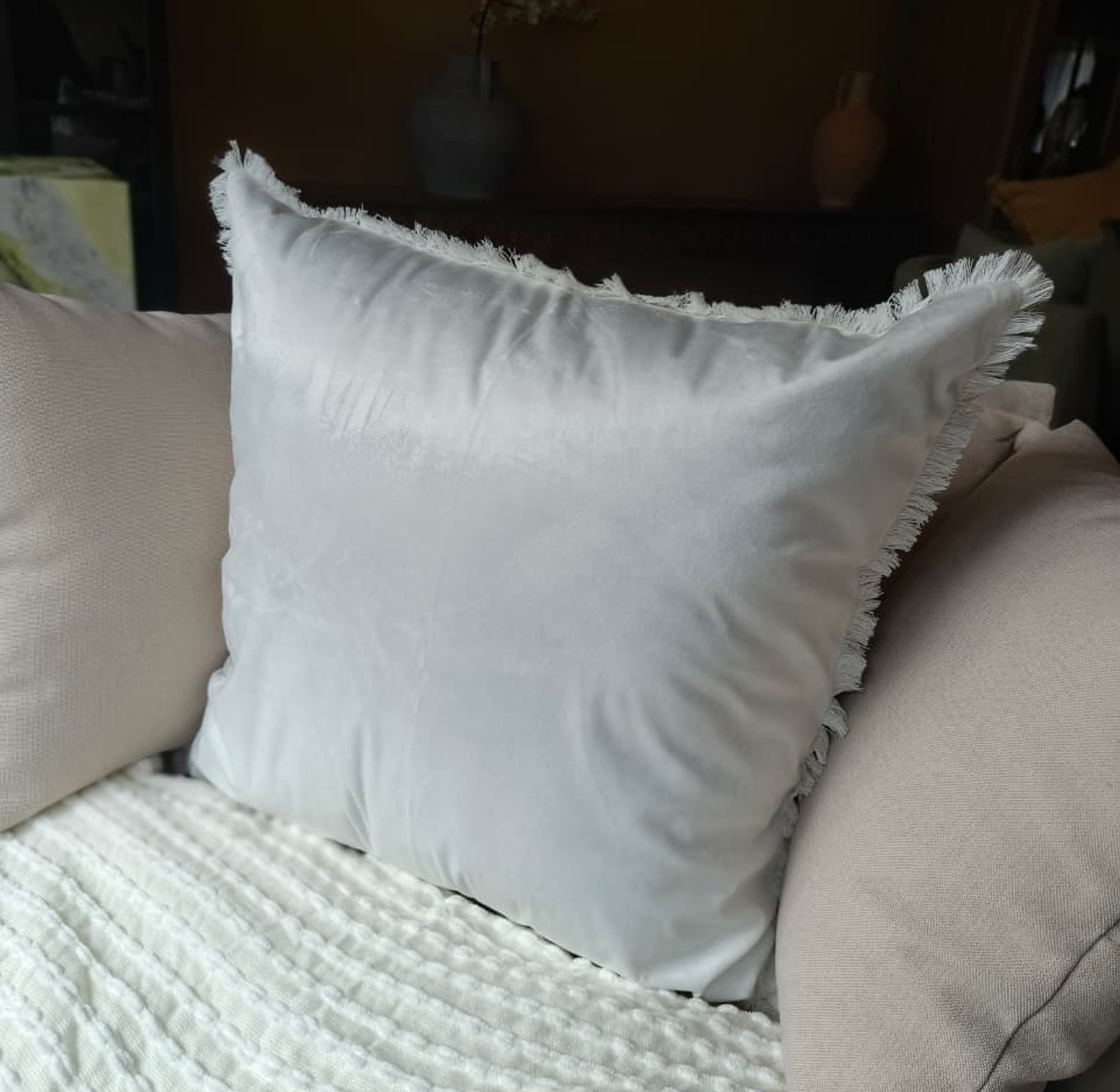 Linen ruffle pillows 60*60 image