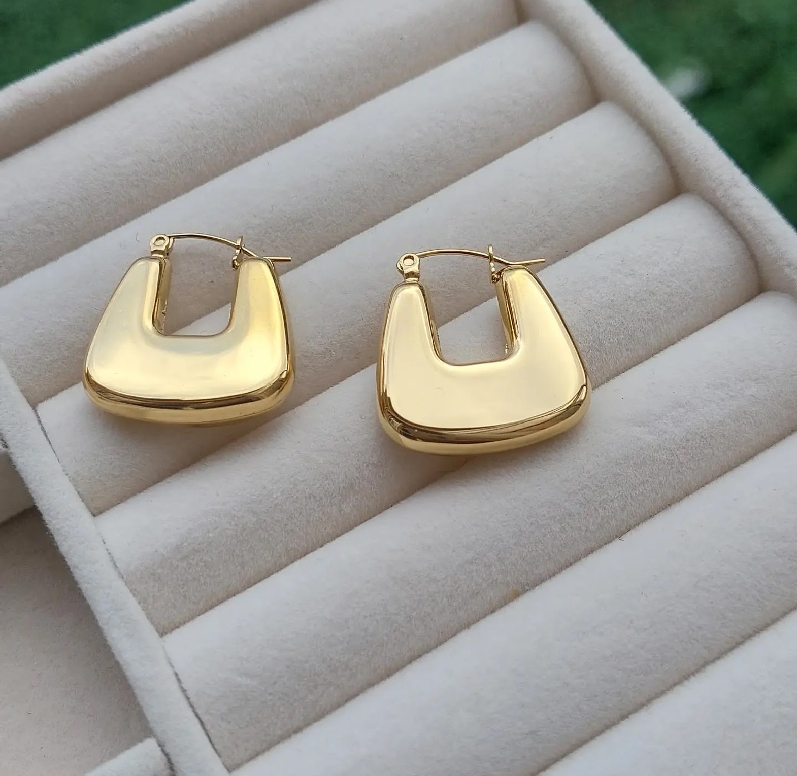 Golden U Hoop image