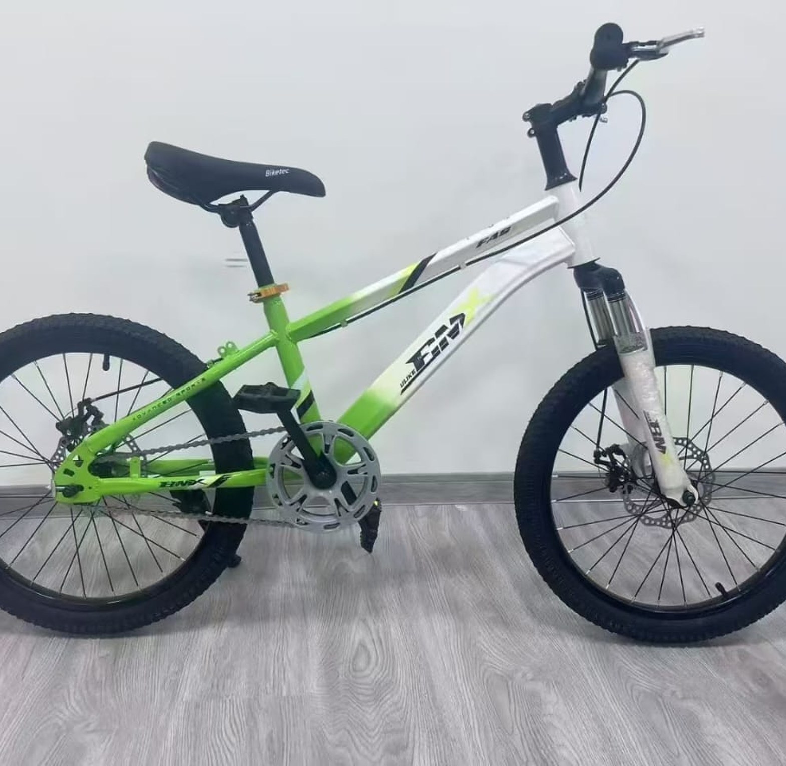 Bicycles. Bmx SIZE 24 BICYCLE Suitable for age 10-17 Years image