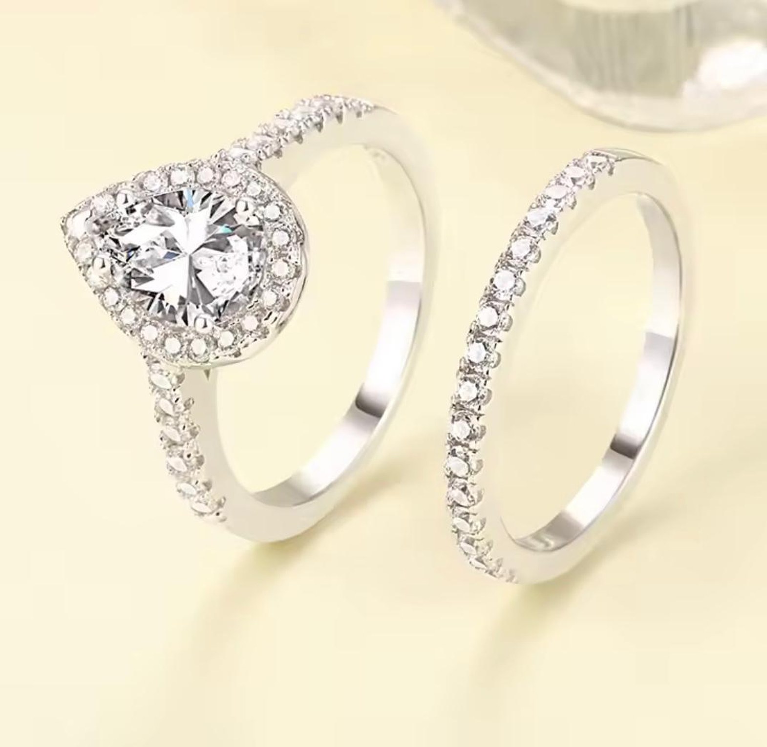 The Rose Aura Teardrop Bridal Set image