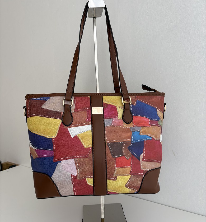 Yelina Tote Bag  image