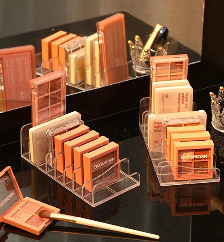 Acrylic Compact Eyeshadow Palette Organizer  image