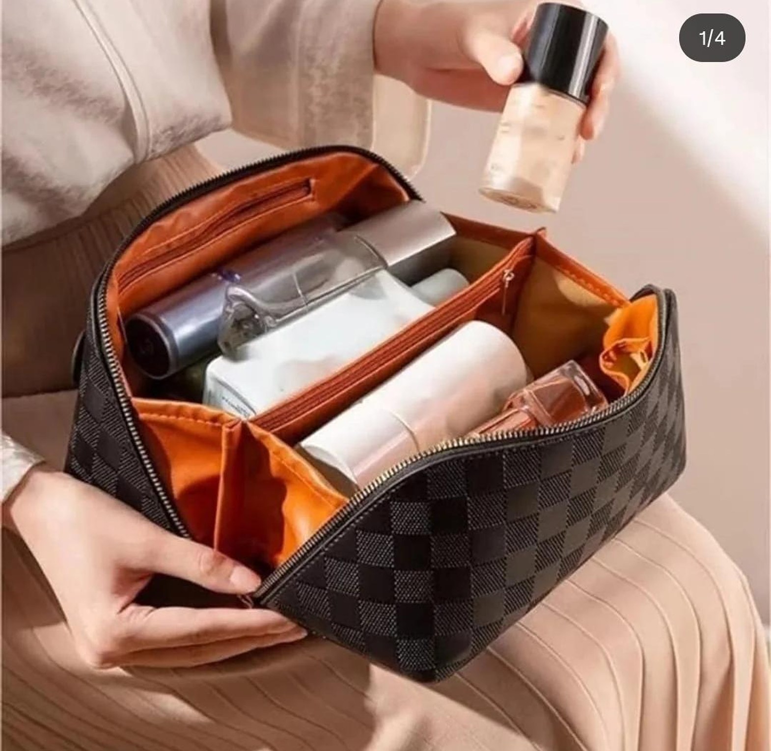 Cosmetic Bag/Toiletries Travel Bag image