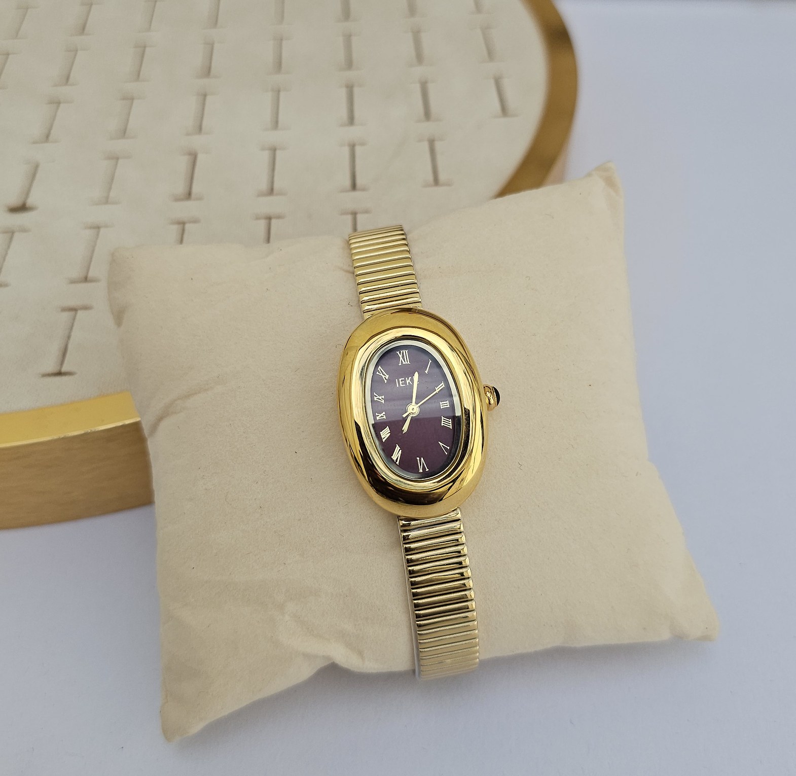 IEKE oval vintage watches  image