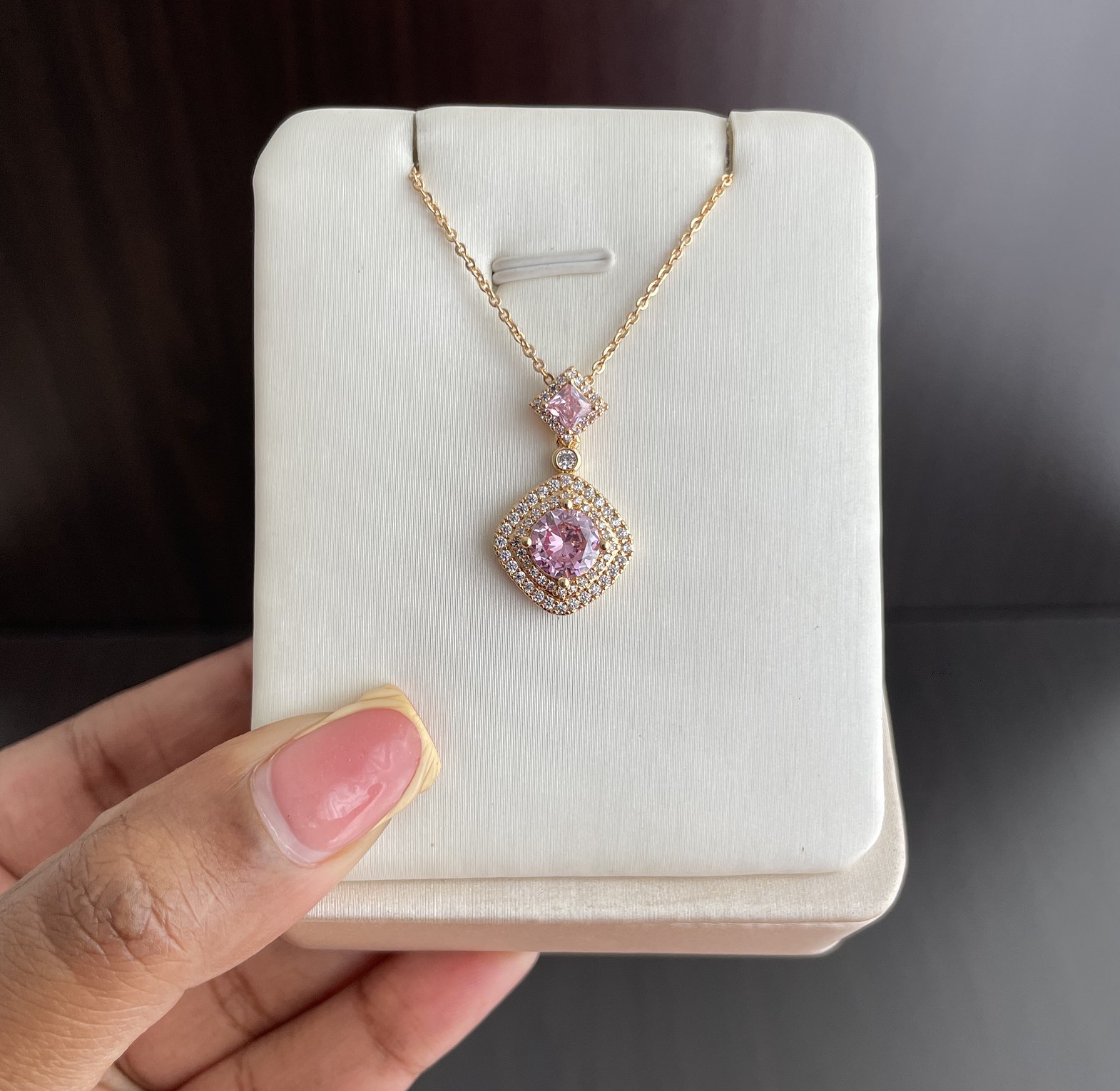 Varda Necklace - Pink image